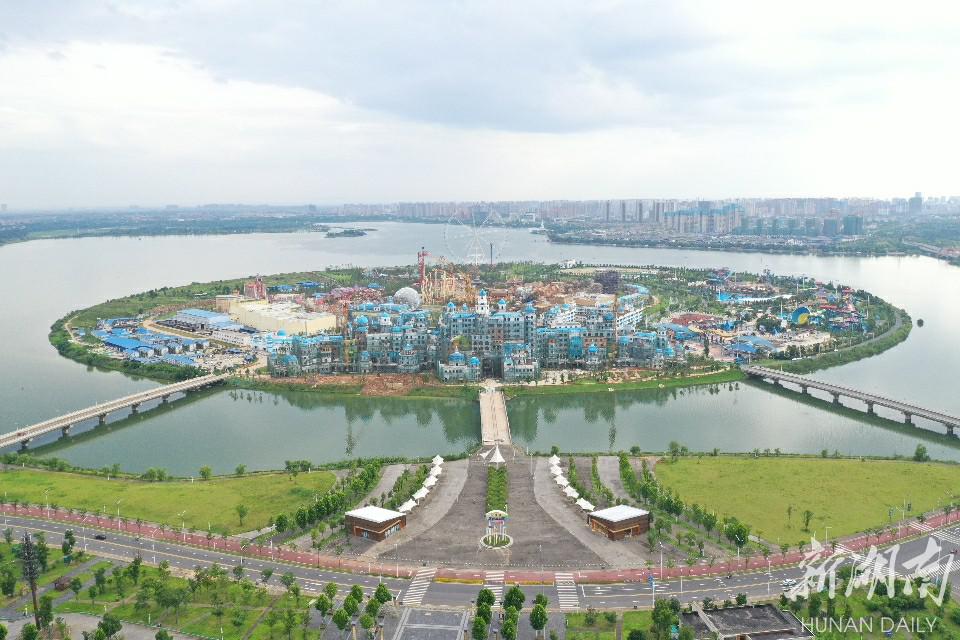 华侨城：“文旅+科技”如何创造新价值(图1)