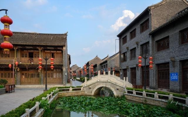 活力中国调研行丨修旧如旧业态升级武汉昙华林“焕新”出圈(图1)